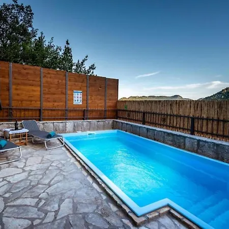 Stone Two Bedroom With Pool Stasevica