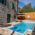 Vila Stone Two Bedroom With Pool *