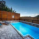 Stone Two Bedroom With Pool Stasevica
