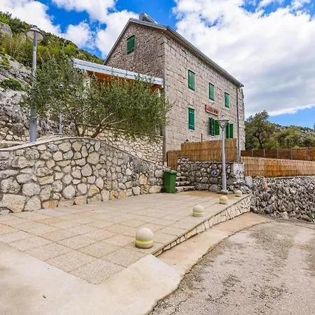Stone Two Bedroom With Pool Vila Stasevica